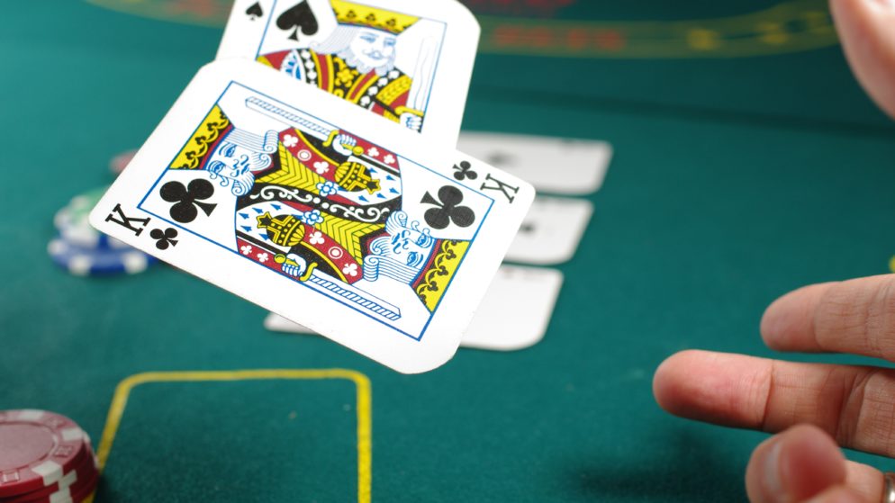 Pokera spēle uz naudu internetā