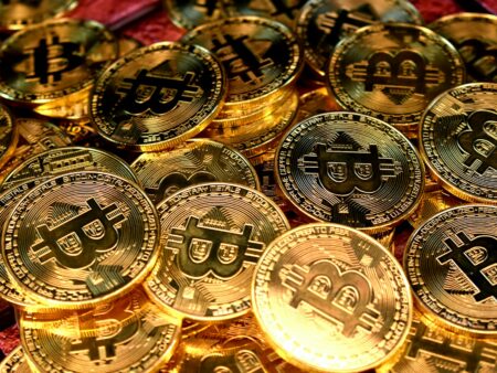 Kā pelnīt naudu ar Bitcoin un citām kriptovalūtām